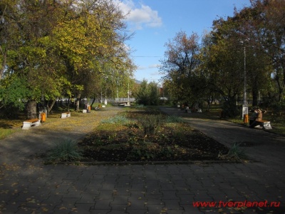 Сквер у памятника Крылову